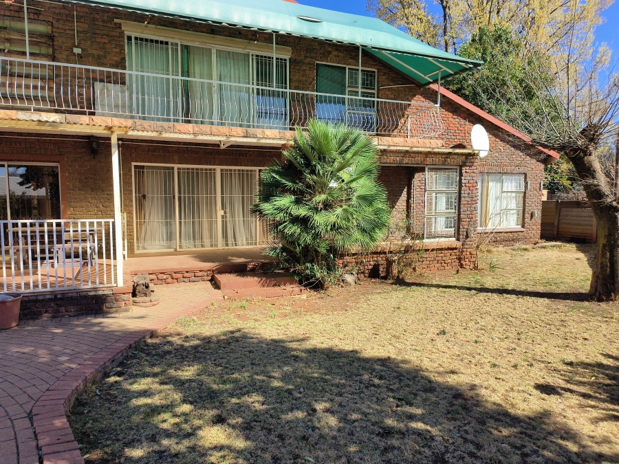 23 Bedroom Property for Sale in Kannoniers Park North West